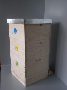 Celodřevěný včelí úl 39x24cm